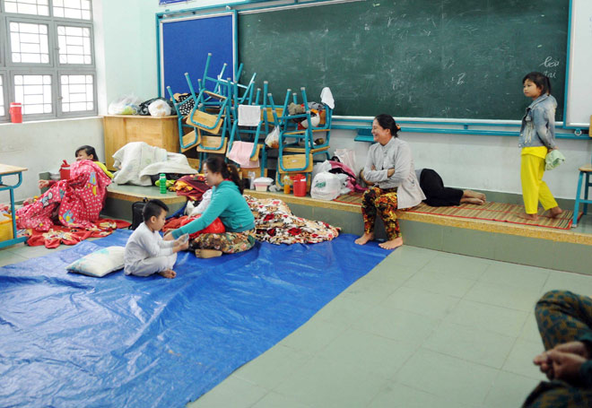 Bão Trâu Mộng thành nghé con, người SG cười tươi trở về nhà